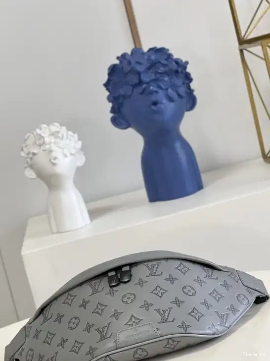 Cheap DISCOVERY LOUIS BUMBAG VUITTON 0706